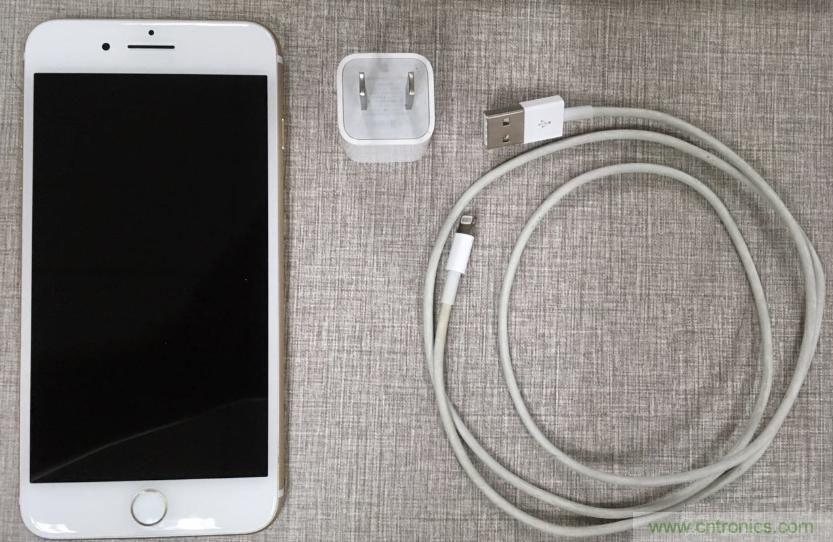 &ldquo;瘋7&rdquo;手機充電實測：為何沿用傳統(tǒng)充電模式？